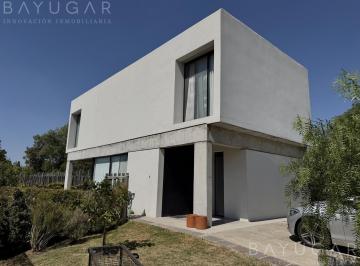Casa · 117m² · 4 Ambientes · Venta Casa - Barrio Santa Emilia, Pilar del Este