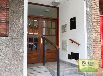 Departamento de 2 ambientes, Almagro · 2 Ambientes por Escalera Muy Luminosos