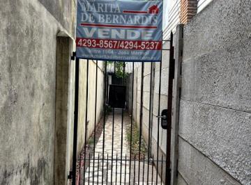 Departamento de 3 ambientes, Lomas de Zamora · Amplio Depto. Tipo Casa en Alquiler - Entrada Independiente y Dependencia - Amplia Terraza y Patio