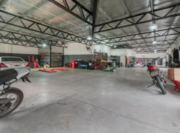 Bodega-Galpón · 326m² · Deposito Comercial con 2 Oficinas y 2 Baños