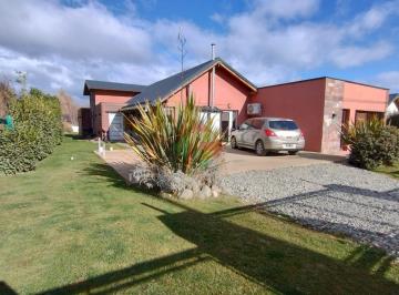 Casa · 218m² · 4 Ambientes · Venta Exclusiva Casa en Dina Huapi – Bariloche (Ph)
