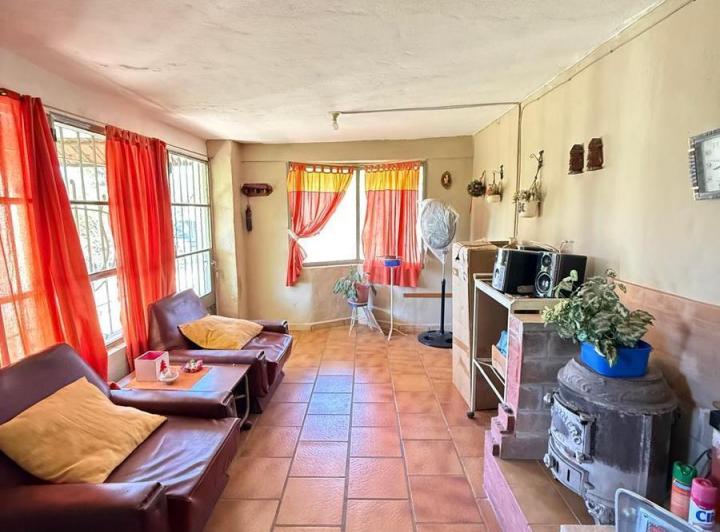 Casa · 840m² · 8 Ambientes · 1 Cochera