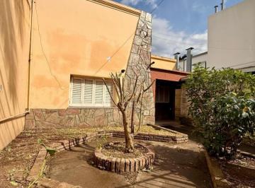 Casa · 180m² · 7 Ambientes · 1 Cochera · Casa en Venta en Santa Fe