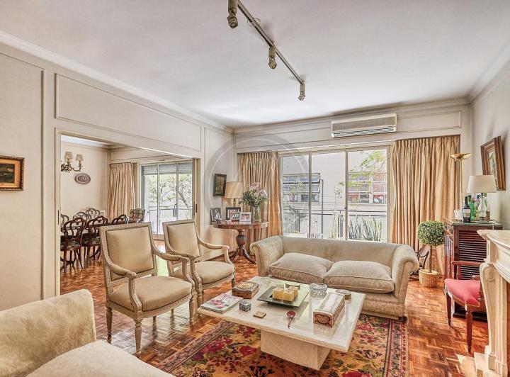 Departamento · 245m² · 5 Ambientes · 1 Cochera