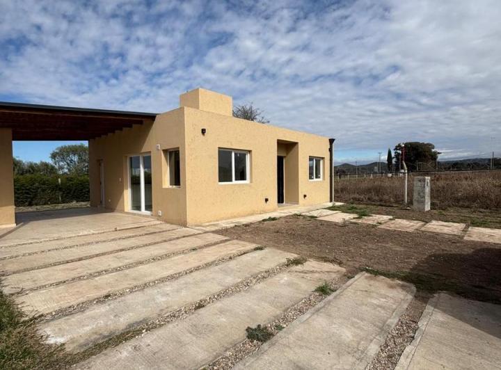 Casa · 150m² · 6 Ambientes · 1 Cochera