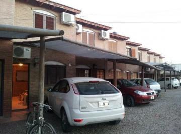 Casa · 80m² · 6 Ambientes · Hermoso Duplex de Dos Dorm. con Patio en Barrio Las Palmas a La Venta