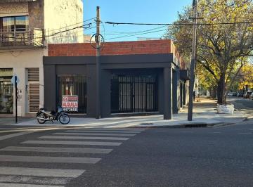 Local comercial · 120m² · Local en Alquiler en Esquina, Rosario, Echesortu.