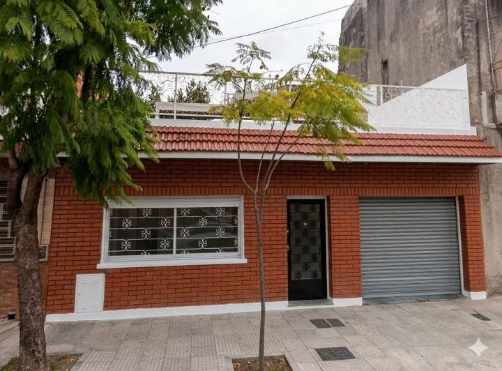 Casa · 96m² · 3 Ambientes · 1 Cochera