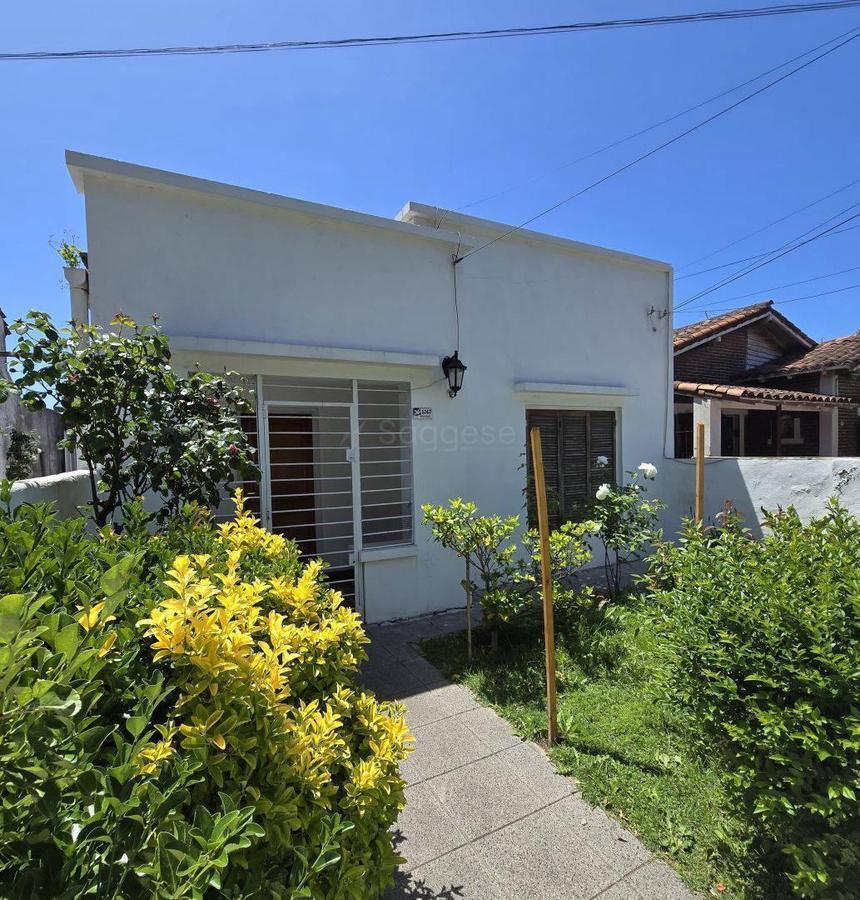 Venta de Casa 3 ambientes, Mar del Plata Sobre Lote de 10 m de frente x 33. 6 de fondo