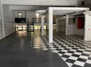 Local comercial , Colegiales · Local en Alquiler Sobre Av