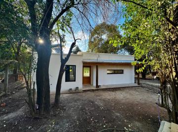 Casa de 6 ambientes, Unquillo · Casa en Alquiler a Estrenar en Unquillo