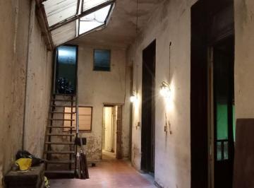 Departamento · 130m² · 4 Ambientes · Departamento Tipo Casa 140 m² a Reciclar en San Cristobal