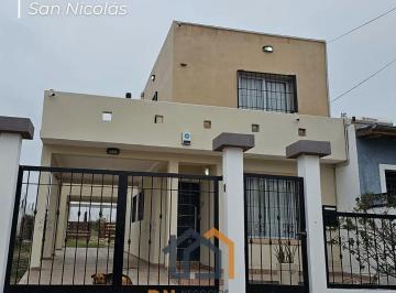 Casa · 130m² · 2 Dormitorios · 1 Cochera · Casa en San Nicolás