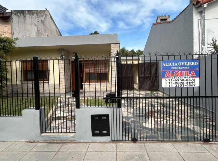 Casa · 150m² · 3 Ambientes · 2 Cocheras