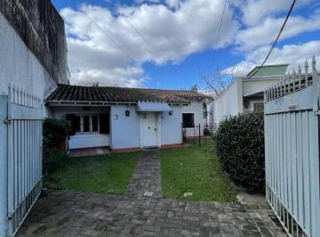 Casa de 4 ambientes, San Isidro · Casa en Venta en Excelente Ubicación de San Isidro – 180 m² de Lote – 2 Dorm. y Jardín