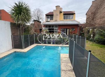 Casa · 220m² · 7 Ambientes · 2 Cocheras · Casa en Calle 29 E/ 45 y 46