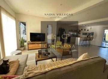 Casa · 130m² · 4 Ambientes · 3 Cocheras · Casa Interna 4 Ambientes en Santa Isabel - Maschwitz