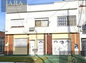 Casa · 90m² · 3 Ambientes · 1 Cochera · PH 3 Ambientes con Patio Exclusivo en Quilmes Oeste