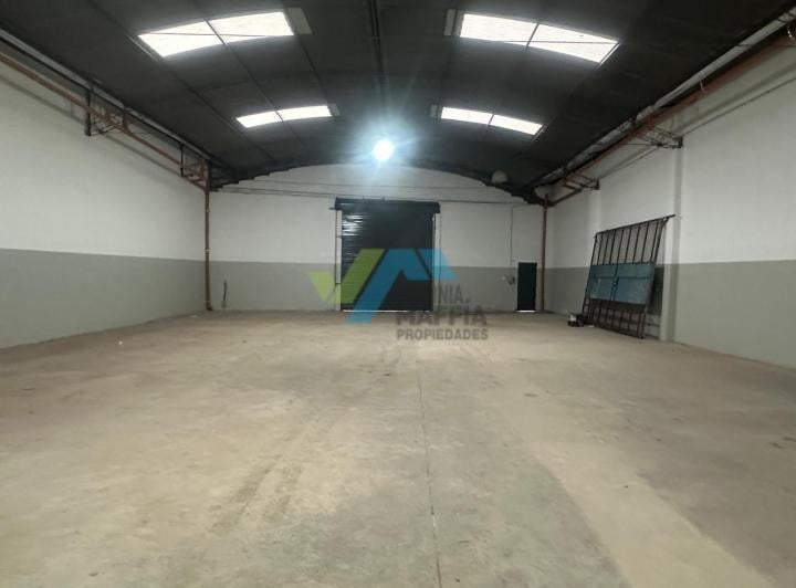 Depósito · 500m²