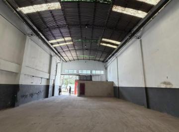 Bodega-Galpón · 209m² · Alquiler Galpon 200 m² Parque Patricios.
