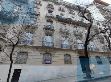 Departamento · 200m² · 5 Ambientes · 1 Cochera · Alquiler Departamento Amoblado 5 Amb con Parrilla y Cochera - Retiro / Recoleta