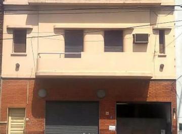 PH · 154m² · 6 Ambientes · PH - Venta - Alquiler Barracas 6 Ambientes 1° Piso por Escalera Piso Unico con Entrada Independiente