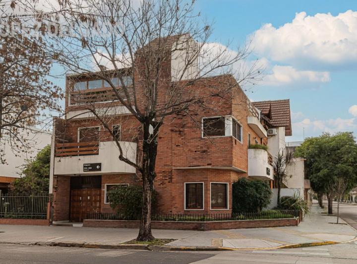Casa · 153m² · 4 Ambientes · 1 Cochera
