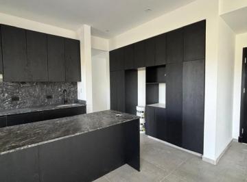 Casa · 135m² · 4 Ambientes · 2 Cocheras · Casa en Venta 3 Dorm. Financiada - Siete Soles