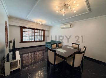 Casa · 137m² · 5 Ambientes · 1 Cochera · Venta Casa 5 Ambientes en Gerli - Lanús. Apto Crédito y Acepta Permuta o Financiación