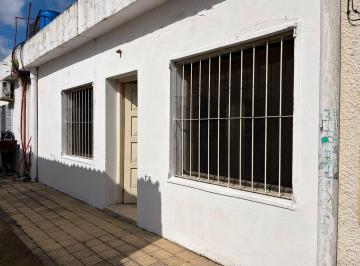 Departamento · 56m² · 2 Ambientes · Alquiler Apartamento 1d con Patio Las Piedras