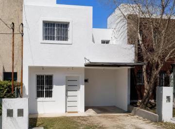 Casa de 5 ambientes, La Calera · Alquilo Duplex en La Calera B° Los Prados