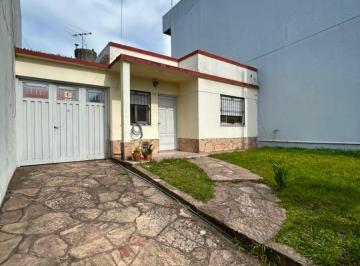 Casa de 3 ambientes, Vicente López · Casa Lote Propio 3 Ambientes con Galpón y Jardín - Melo 4372, Villa Martelli.