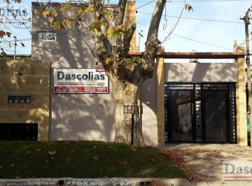PH · 80m² · 4 Ambientes · 1 Cochera · PH Duplex de 4 Ambientes en Venta en Banfield Oeste con Cochera