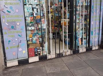 Local comercial · 60m² · Local en Venta Olivos, Vicente López, G. B. a. Zona Norte
