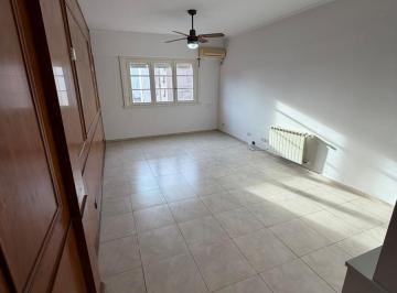 Departamento · 105m² · 4 Ambientes · Departamento 4 Ambientes con Balcón en Venta - Apto Credito - Quilmes