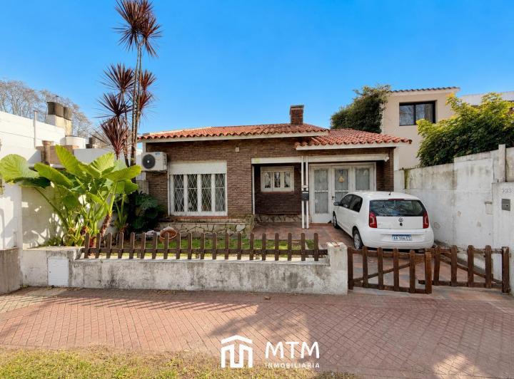 Casa · 161m² · 3 Dormitorios · 2 Cocheras