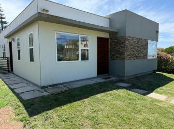 Casa · 110m² · 3 Ambientes · 2 Cocheras · Casa en Manantiales