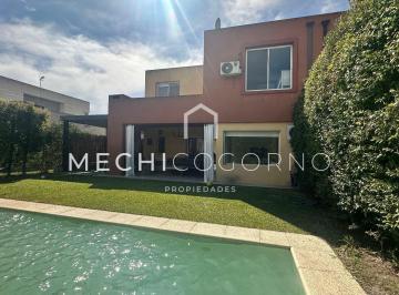 Casa · 120m² · 5 Ambientes · 2 Cocheras · Casa Venta 4 Dorm. Casas de Santa María, Villa Nueva