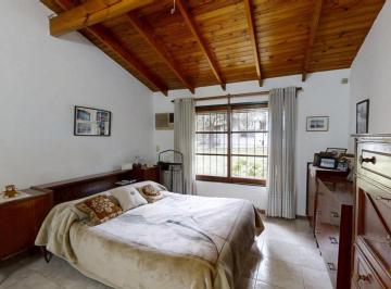 Casa · 200m² · 5 Ambientes · 2 Cocheras · Casas en Venta de 3 y 2 Ambientes en Maschwitz con Parque, Pileta y Quincho