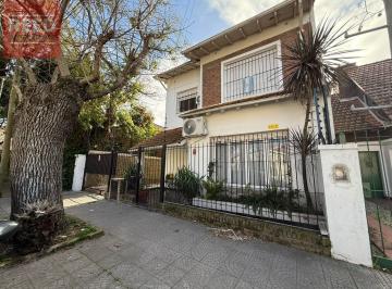 Casa · 188m² · 4 Ambientes · 2 Cocheras · Casa en Martinez