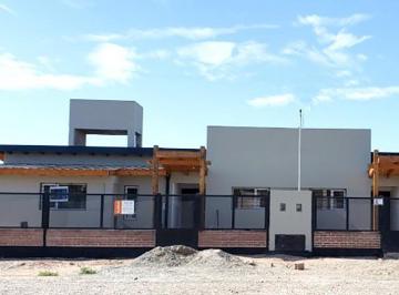 Casa · 85m² · 3 Ambientes · 1 Cochera · Aquiler Dúplex 2 Habitaciones - B° Portal del Río Colorado - Plottier - Neuquén