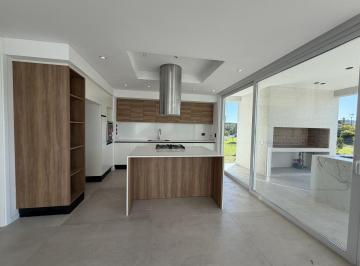 Casa · 161m² · 6 Ambientes · 2 Cocheras · Casa en Venta de Una Sola Planta 3 Dorm. - Barrio Cerrado Vida - Funes