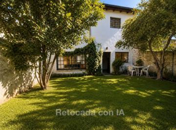 PH · 90m² · 5 Ambientes · PH de 5 Ambientes con Jardín y Gran Potencial