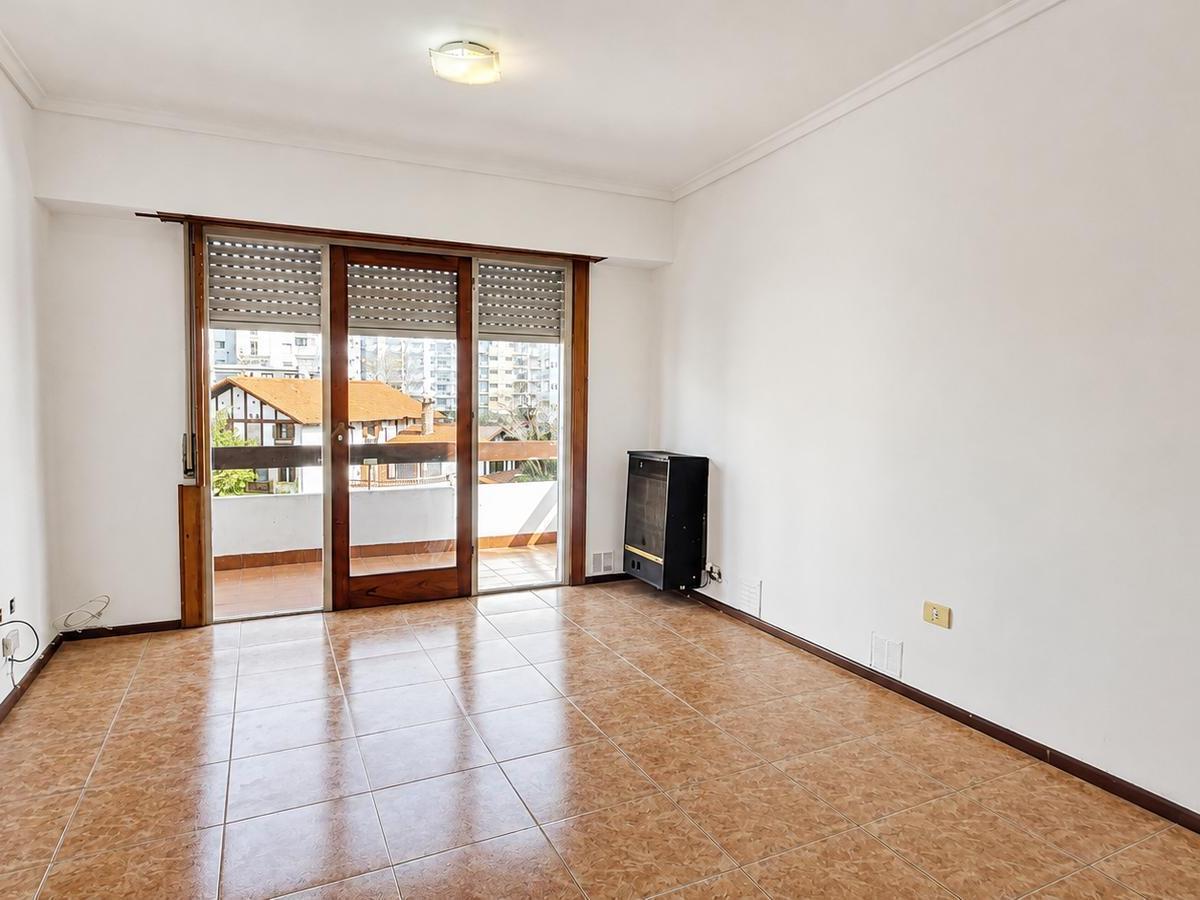 Depto de 2 ambientes con balcón y vista abierta – Corrientes al 2300