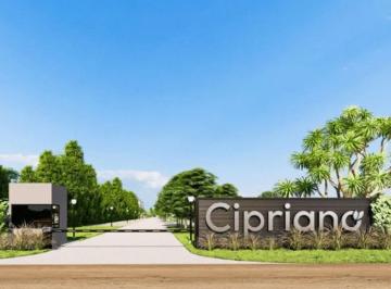 Terreno · 270m² · Venta Terreno en Barrio Cerrado Cirpiano, Alvear