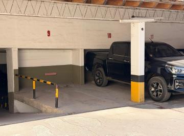 Garage · 13m² · Cochera Cubierta Cerca a Tribunales, Palacio de Justicia, Municipalidad y Casa de Gobierno