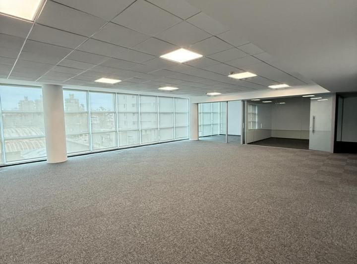 Oficina comercial · 180m² · 5 Ambientes