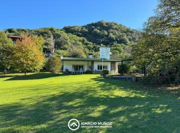 Quinta vacacional · 400ha · 10 Ambientes · 3 Cocheras · Lugar Paradisiaco Unico. 6000 m Terreno 400cub.