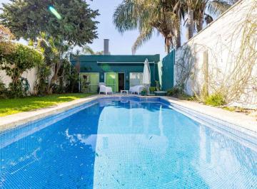 Casa · 340m² · 5 Ambientes · 2 Cocheras · Venta Casa 5 Amb Jardin Qcho y Pileta Olivos Golf