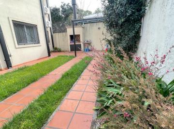 Casa · 47m² · 3 Ambientes · 2 Cocheras · Casa en Venta de 3 Ambientes en Centro de Lujan. Gba Oeste